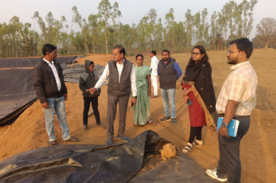 सीईओ जिला पंचायत जिला मोहला-मानपुर-अंबागढ चौकी ने किया निरीक्षण, ग्रामीणों से की अपील...