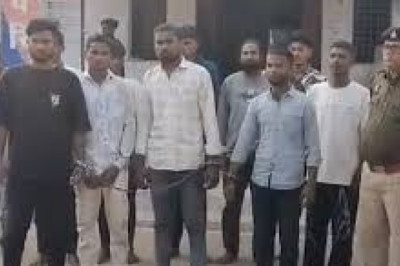 13 लोगों ने किया चाकू से हमला मेला से लौट रहे युवकों पर...
