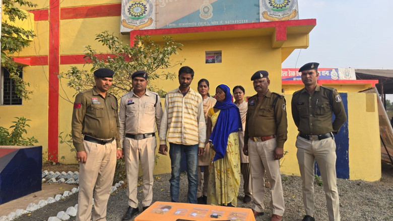 लगभग 04 लाख रूपये के चोरी का थाने के मानवीय सूचना तंत्र के माध्यम से हुआ खुलासा....