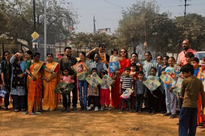 मकर संक्रांति महोत्सव हुडको  भिलाई में सोमेश कुमार त्रिवेदी जी की अध्यक्षता में बनाया गया....