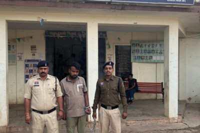 धारदार हथियार लेकर घूम रहे आरोपी को गिरफ्तार