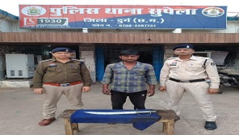 तलवार लहराकर मारपीट एवं जान से मारने की धमकी देने वाला आरोपी गिरफ्तार...