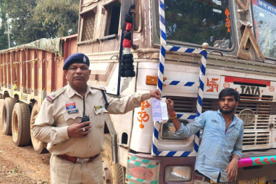 नशे में वाहन चलाने वालों पर यातायात पुलिस दुर्ग की सतत सख्त कार्यवाही, दो माह में 435 प्रकरण न्यायालय प्रेषित