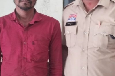 होली पर्व पूर्व दुर्ग पुलिस की सख्त कार्यवाही – अवैध शराब कारोबार में ,7 प्रकरण में संलिप्त 07 आरोपी गिरफ्तार, 188 पौवा शराब जप्त