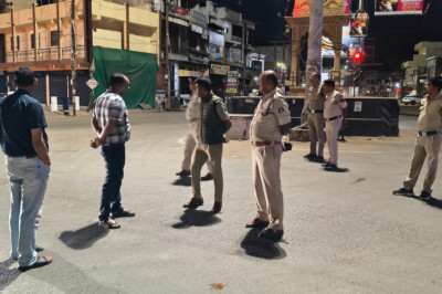 पुलिस उप महानिरीक्षक (DIG)  रामकृष्ण साहू (IPS) के निर्देशन पर होली त्यौहार के मद्देनजर जिले के अधिकारी एवं कर्मचारी पेट्रोलिंग तथा फिक्स पॉइंट के माध्यम से चौक-चौराहो में मुस्तैदी से तैनात...
