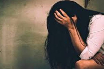 प्रेम जाल में फंसाकर महिला से किया दुष्कर्म, फिर झांसे में लेकर की 8 लाख की ठगी, आरोपी के खिलाफ मामला दर्ज