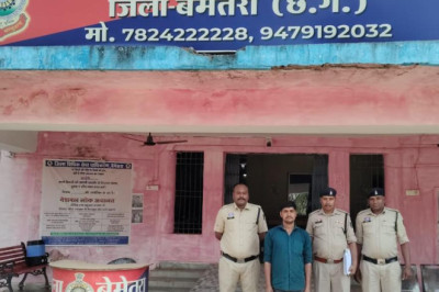 सरिया से भरी ट्रक पलटी होने की सुचना पर, बेमेतरा पुलिस को नीचे दबा मिला था, भारी मात्रा में अवैध मादक पदार्थ गांजा।
