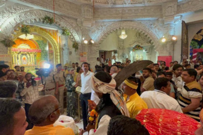 डोंगरगढ़ में पंचमी भेंट यात्रा की भव्य झलक: आस्था, परंपरा और इतिहास का संगम, राजा की प्राचीन तलवार बनी आकर्षण का केंद्र