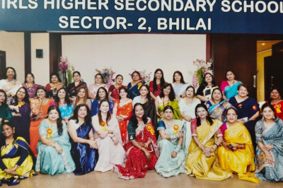 35 साल बाद मिलीं सहेलियां, यादों और खुशियों से सजा रीयूनियन