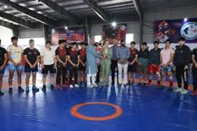 सिविक सेंटर में जारी है अंडर 20 कुश्ती का महासंग्राम, देश  भर के पहलवान कर रहे जोर-आजमाइश