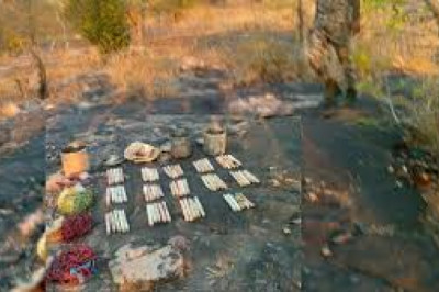 छत्तीसगढ़-ओडिशा बॉर्डर पर नक्सली साजिश नाकाम, 70 जिलेटिन स्टिक और IED सामग्री बरामद