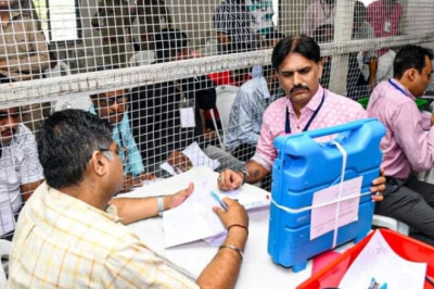सुप्रीम कोर्ट का बड़ा फैसला: मतगणना में केंद्रीय कर्मचारियों की तैनाती पर TMC की आपत्ति खारिज