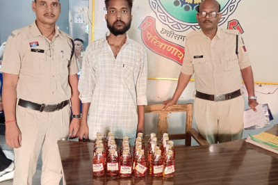 दुर्ग में अवैध शराब बिक्री पर पुलिस की कार्रवाई: 35 पौवा देशी शराब के साथ युवक गिरफ्तार