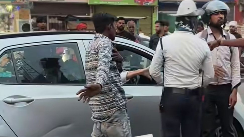 खुर्सीपार चौक पर यातायात आरक्षक की सतर्कता से टली बड़ी घटना, समय रहते हालात किए नियंत्रित