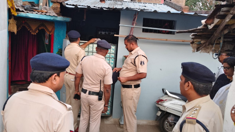 दुर्ग में सुबह 4 बजे पुलिस का बड़ा कॉम्बिंग ऑपरेशन, हथियार और गांजा के साथ 2 आरोपी गिरफ्तार