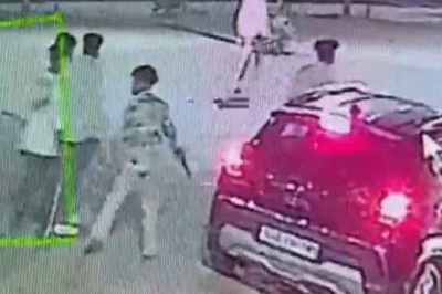 दुर्ग में मामूली टक्कर के बाद खूनी संघर्ष: इंजीनियरिंग छात्रों पर हमला, राहगीर की चेन लूटी