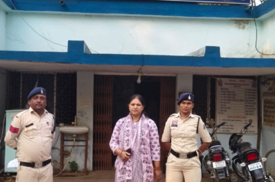 रिसाली में बुजुर्गों के खाते से फर्जी निकासी, आरोपी महिला न्यायिक रिमांड पर जेल भेजी गई