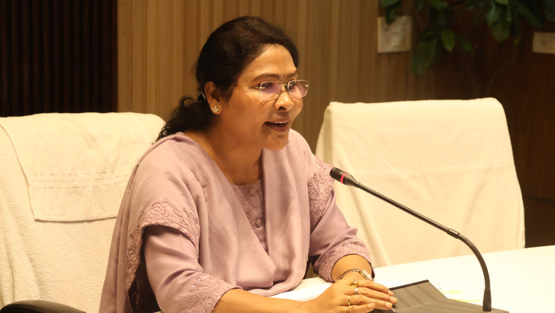 बालोद में राजस्व प्रकरणों के त्वरित निराकरण पर कलेक्टर का जोर, अधिकारियों को दिए सख्त निर्देश