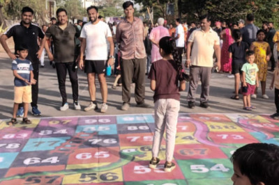 राजनांदगांव की ‘मस्ती की पाठशाला’ में उमड़ा उत्साह: अखाड़ा करतब, जुम्बा और पारंपरिक खेल बने आकर्षण