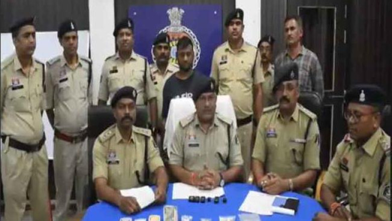 संसाधन कम पड़े तो पुलिस ने बेचीं 12 बकरियां, फिर 300KM पीछा कर पकड़ा आरोपी