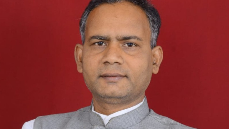 शिक्षा व्यवस्था पर कांग्रेस का हमला: सरकार की नीतियों से बढ़ रही शाला-त्यागी बच्चों की संख्या
