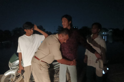 दुर्ग पुलिस का विशेष अभियान: सार्वजनिक स्थानों पर शराब सेवन व अड्डेबाजी के खिलाफ 90 प्रकरणों में कार्रवाई