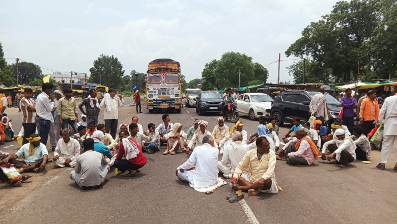किसानों के चक्काजाम से थमा NH-30, डीजल-खाद उपलब्ध कराने की मांग तेज