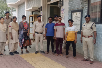दुर्ग: घर में चोरी का खुलासा, 3 चोर और जेवर खरीदने वाली महिला गिरफ्तार