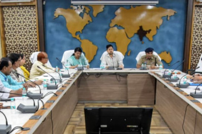 नीट-2026 परीक्षा की तैयारियों को लेकर कलेक्टर ने ली बैठक, दिए आवश्यक दिशा-निर्देश