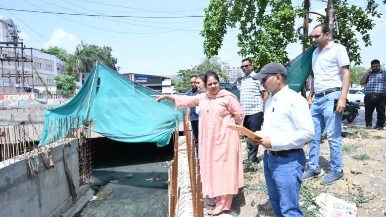 रायपुर: महापौर ने नाला निर्माण कार्य में तेजी लाने और गुणवत्ता सुनिश्चित करने के दिए निर्देश