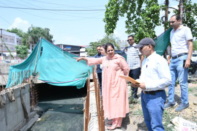 रायपुर: महापौर ने नाला निर्माण कार्य में तेजी लाने और गुणवत्ता सुनिश्चित करने के दिए निर्देश