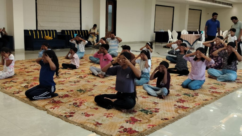 योग दिवस पर होटल हर्षपुष्प में बच्चों ने बिखेरा प्रतिभा का रंग, विजेताओं को मिला सम्मान
