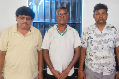 इंदिरा मार्केट के लॉज में चल रहा था देह व्यापार, पुलिस की रेड में 3 गिरफ्तार