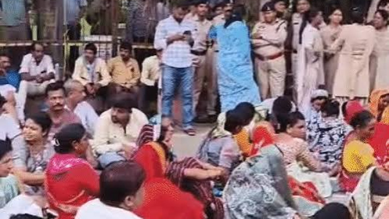 नकटी के ग्रामीण 11 घंटे धरने पर बैठे, प्रशासन को 24 घंटे का अल्टीमेटम; मांगें नहीं मानीं तो जेल भरो आंदोलन