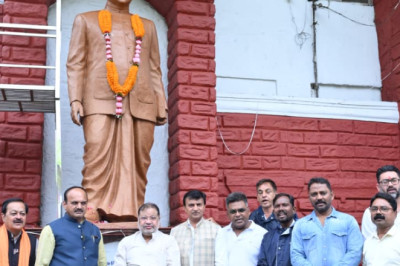 डॉ. श्यामा प्रसाद मुखर्जी जयंती पर रायपुर में श्रद्धांजलि, विधायक सुनील सोनी समेत जनप्रतिनिधियों ने किया नमन