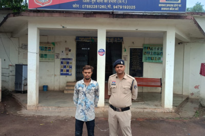 भिलाई में पत्नी की गला घोंटकर हत्या की कोशिश: घरेलू विवाद में 22 वर्षीय पति गिरफ्तार, गमछे से किया था हमला