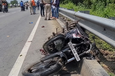 रफ्तार का कहर: कुरूद-विशाखापत्तनम मार्ग पर भीषण सड़क हादसे में बाइक चालक की मौत...