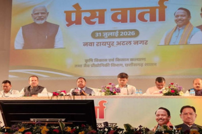 खाद की कालाबाजारी पर बड़ा एक्शन, 68 हजार बोरी खाद जब्त; 11 लोगों पर FIR...