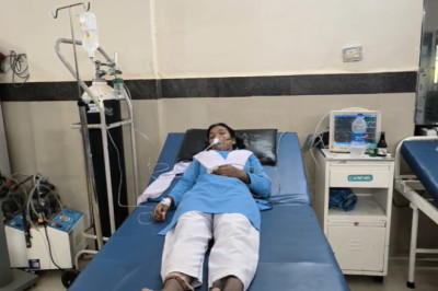 स्कूल में छात्राओं के बेहोश होने से मचा हड़कंप, अस्पताल में भर्ती...