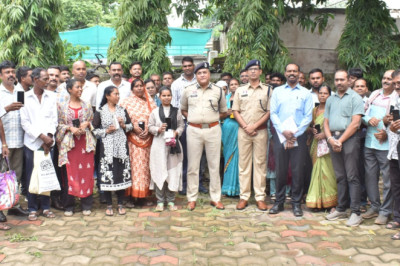 दुर्ग पुलिस की बड़ी कामयाबी: 200 गुम मोबाइल बरामद, 60 लाख की संपत्ति लौटाई