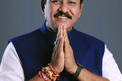बाबाधाम जाने वाले श्रद्धालुओं के लिए सांसद विजय बघेल की पहल, दुर्ग-दानापुर एक्सप्रेस में अतिरिक्त कोच की मांग