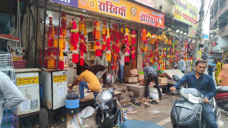 रायपुर में टीम प्रहरी की कार्रवाई: गोलबाजार से कालीबाड़ी चौक तक अतिक्रमण पर 50,500 रुपये का ई-चालान