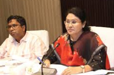 राजस्व प्रकरणों के समयबद्ध निराकरण के निर्देश, कलेक्टर ने की विभागीय कार्यों की समीक्षा