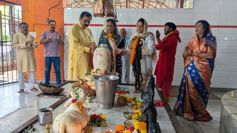 श्रावण मास के अंतिम सोमवार को सांसद विजय बघेल ने की भगवान भोलेनाथ की पूजा-अर्चना..