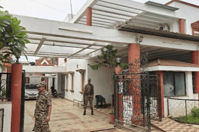 भूपेश बघेल के PA रहे केके चंद्रवंशी के घर ED की रेड, दुर्ग में पूर्व पटवारी के ठिकाने पर भी पहुंची टीम