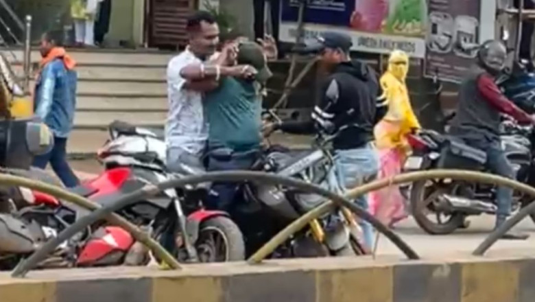 बस्तर में छिपा था ओडिशा का मोस्ट वांटेड, शराब दुकान के पास पुलिस ने बिछाया जाल और दबोच लिया...