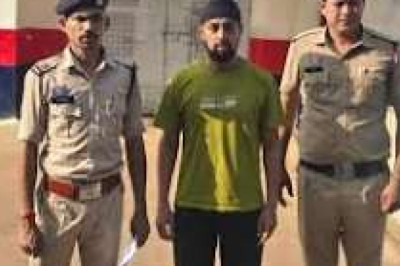हाईटेक अस्पताल का कैशियर 32 लाख रुपये के गबन में गिरफ्तार, फर्जी दस्तावेजों से करता था गुमराह