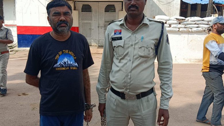 दुर्ग: नौकरी लगाने के नाम पर 11 लाख की ठगी, भिलाई नगर पुलिस ने आरोपी उमेश मानिकपुरी को किया गिरफ्तार...