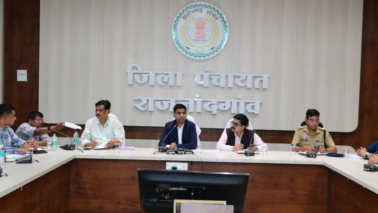 राजनांदगांव में सड़क पर नहीं दिखेंगे घुमंतु पशु! कलेक्टर ने दिए सख्त निर्देश, पंचायतों को मिलेगी जिम्मेदारी