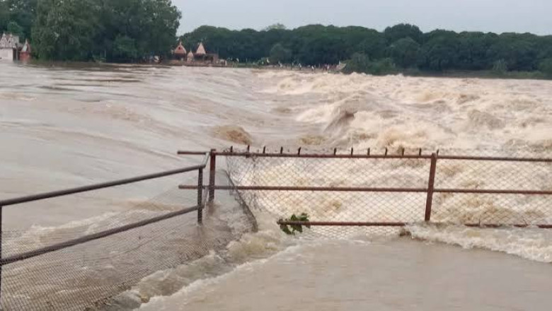 शिवनाथ नदी में बढ़ा जलस्तर, महादेव घाट मार्ग बंद; गणेश विसर्जन पर भी रोक